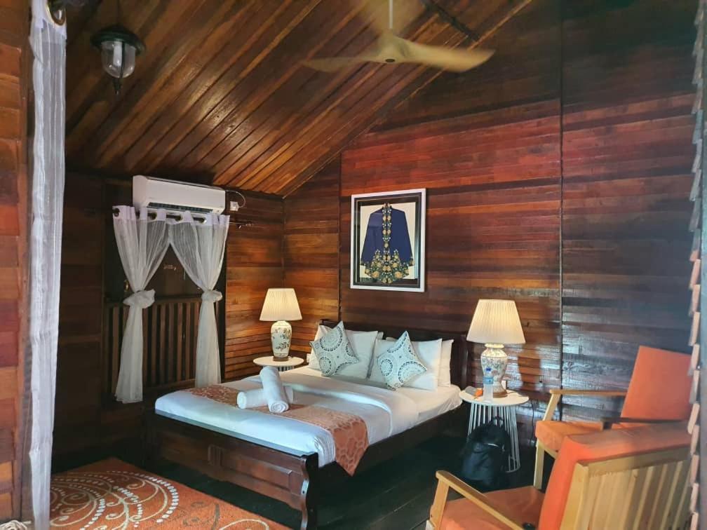 Melina Beach Resort Kampung Genting Bagian luar foto
