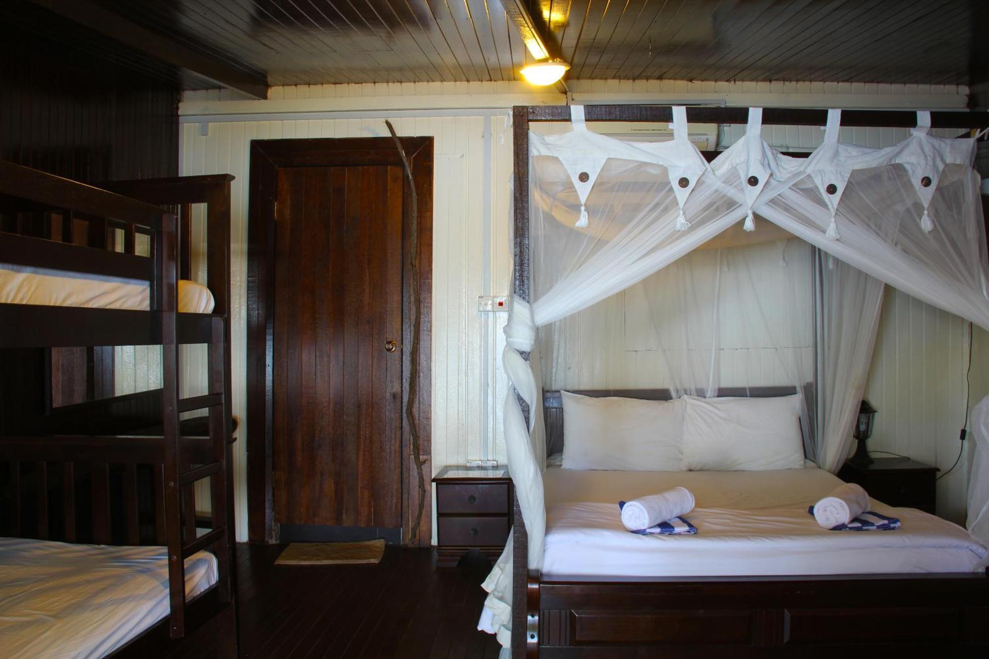 Melina Beach Resort Kampung Genting Ruang foto