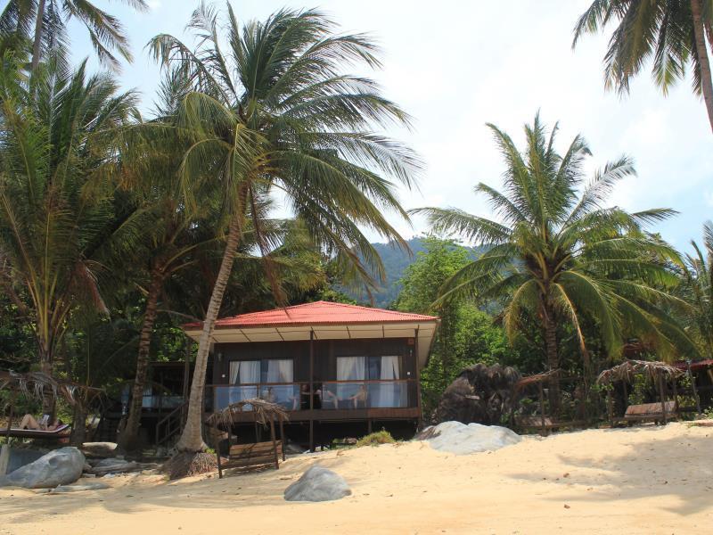 Melina Beach Resort Kampung Genting Bagian luar foto