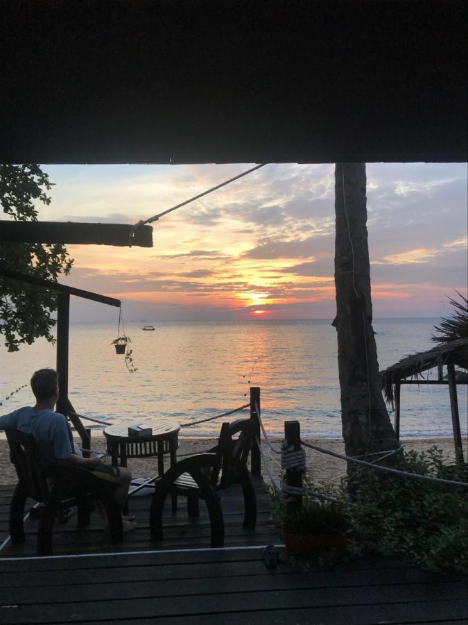Melina Beach Resort Kampung Genting Bagian luar foto